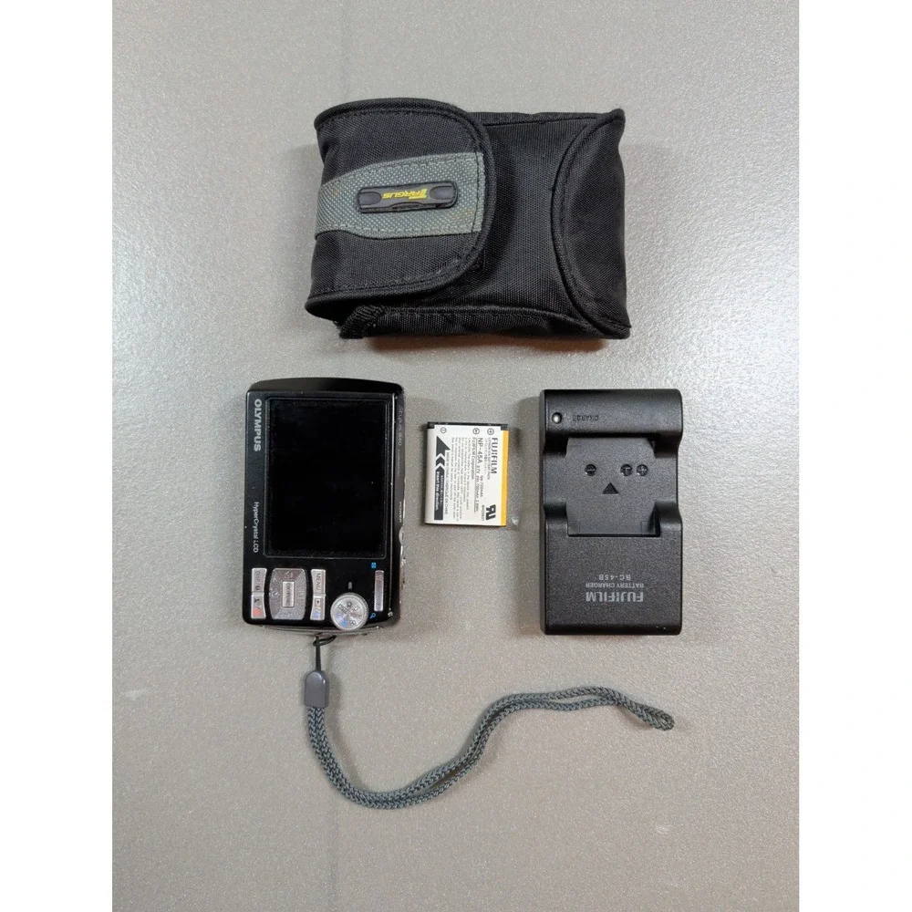 Olympus Stylus 840 8.0MP Digital Camera Black 5x Optical Zoom Kit with Case - Picture 10 of 14